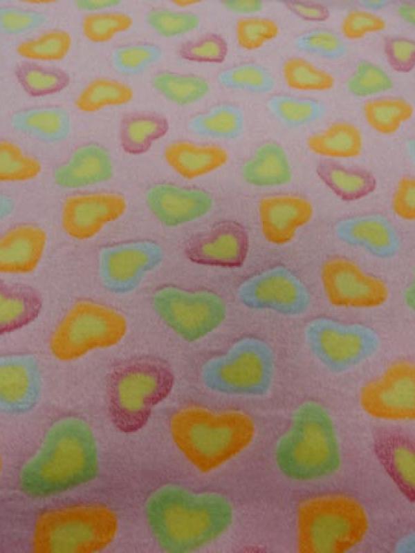 polaire doudou rose motifs coeurs 4