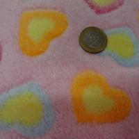 polaire doudou rose motifs coeurs 6