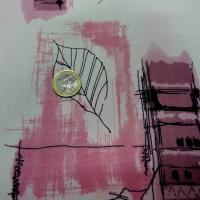 Crepe blanc motifs feuillage toitures rose 1 