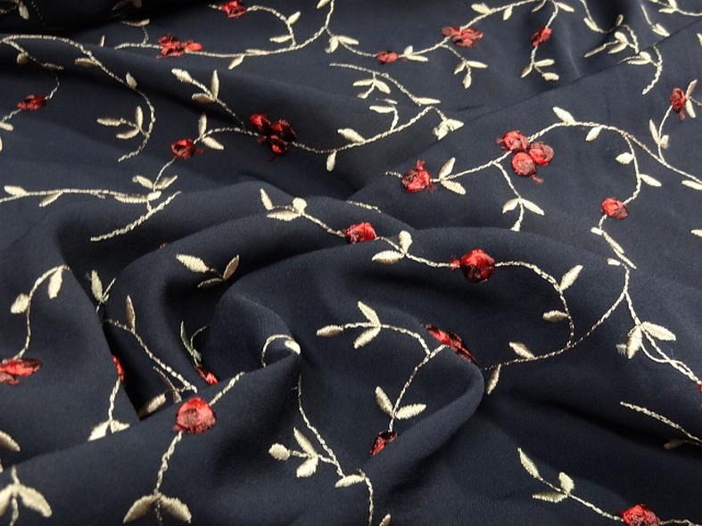 Crepe bleu nuit brode volutes fleuries 2