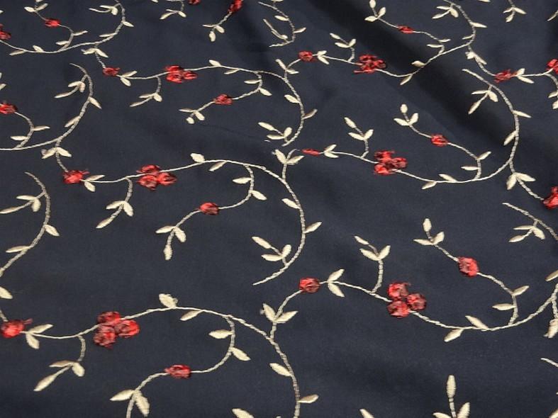 Crepe bleu nuit brode volutes fleuries 3