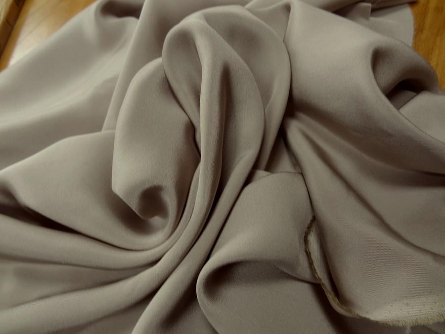 Crepe de soie beige clair 4