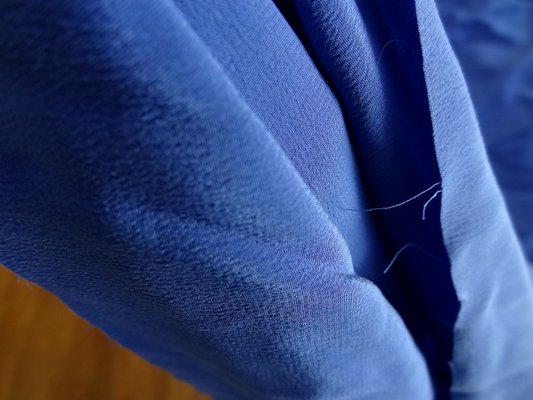 Crêpe de soie bleu denim 02