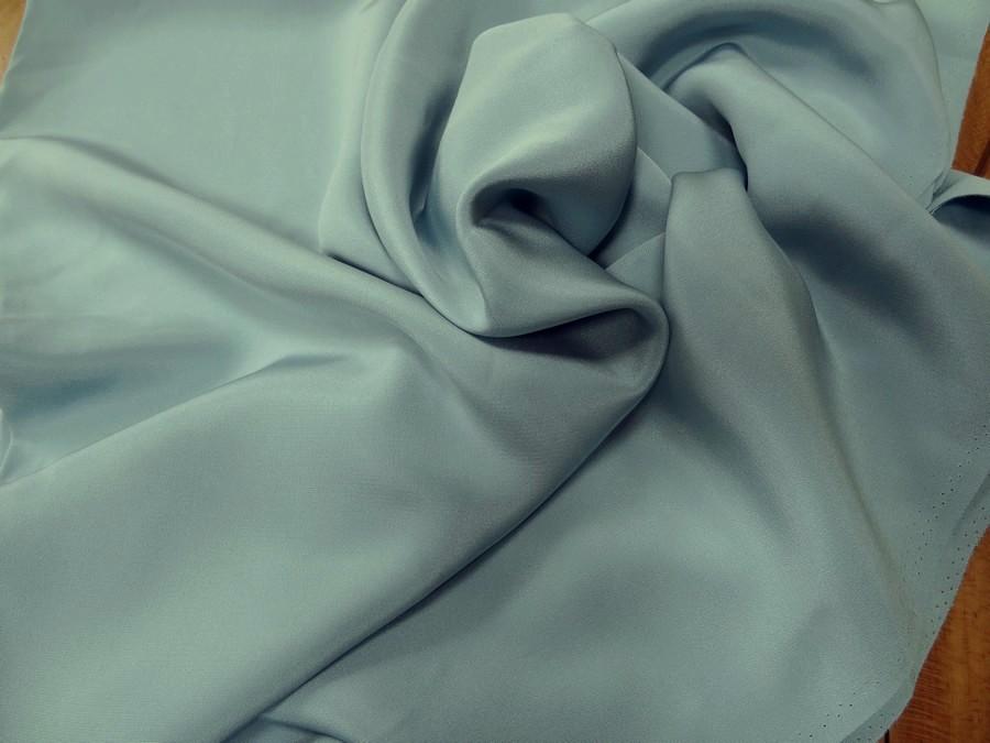 Crepe de soie bleu layette 4