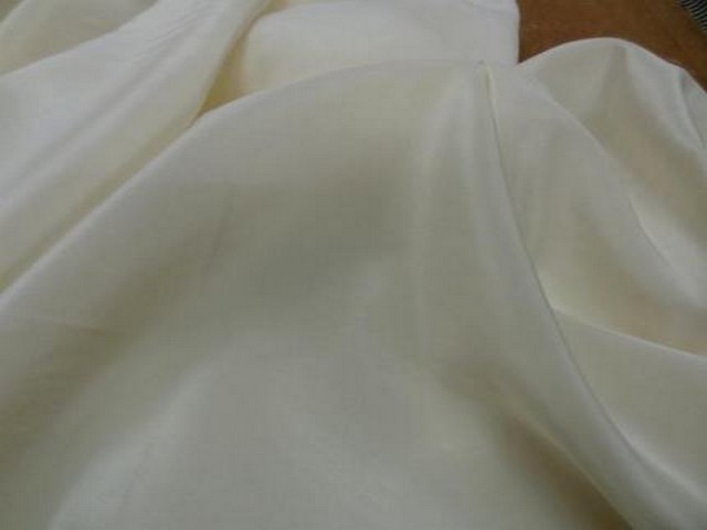 Crepe de soie ecru 1
