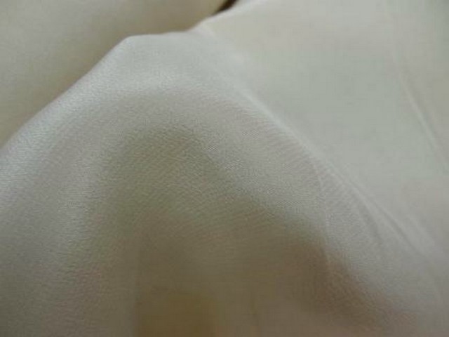 Crepe de soie ecru 3