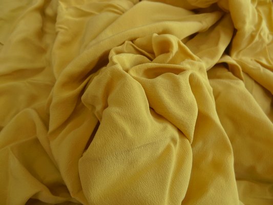 Crêpe de soie ocre jaune 01