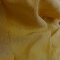 Crêpe de soie ocre jaune 02