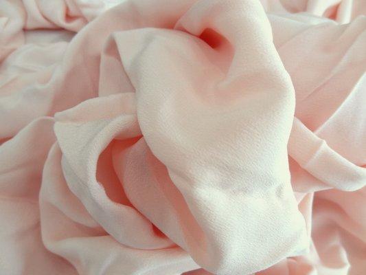 Crêpe de soie rose poudré 01