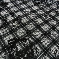 Crepe polyester carreaux tartan et graffiti noir blanc 2