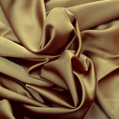 Crepe satin teinte caramel toffee 1 