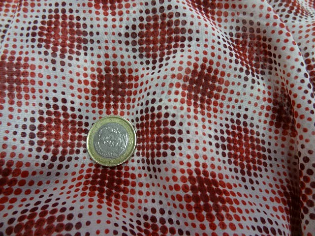 Crepe viscose blanc imprime style vasarely0