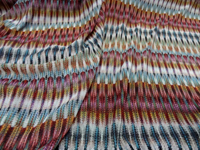 Crepe viscose imprime ethnique colore 1