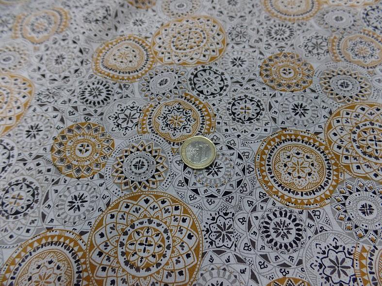 Cretonne motif fleur spirographe ocre blanc gris 4