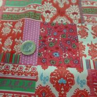 Cretonne motif patchwork framboise et jade 5