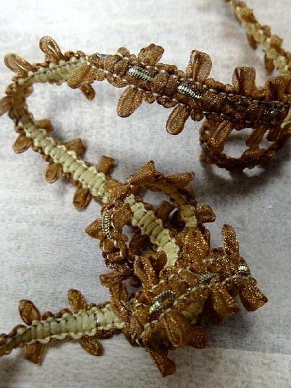 Croquet de ruban fin d organza miel 1