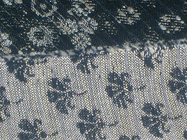 Damasse de marguerites 3 fils effet doupions