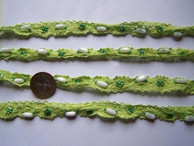 Dentelle amandine coton vert anis perle 1
