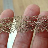 Dentelle aux fuseaux mecaniques vieil or 3