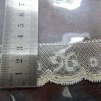 Dentelle bicolore festonnee 3