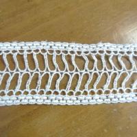 Dentelle blanc casse entre deux fine 1 
