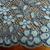 Dentelle bleu celeste extensible grande largeur 3