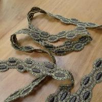 Dentelle brodee macarons sur resille 2 kakis 3