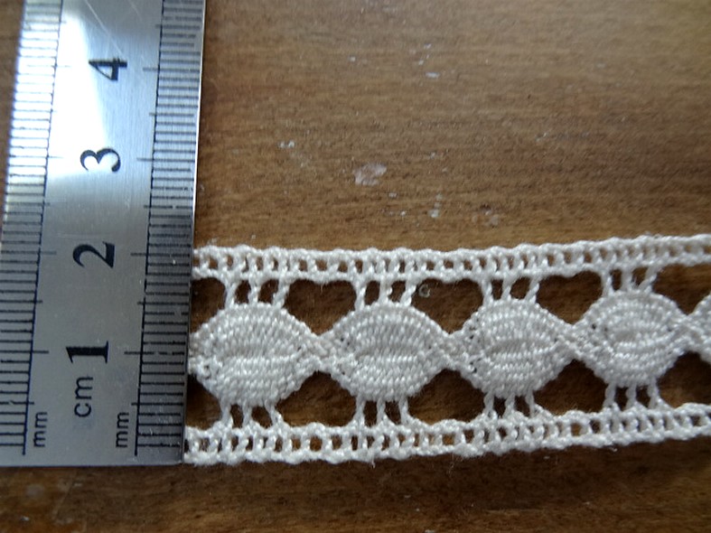 Dentelle coton meringue 2