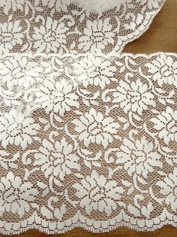 Dentelle de charme blanche 1 
