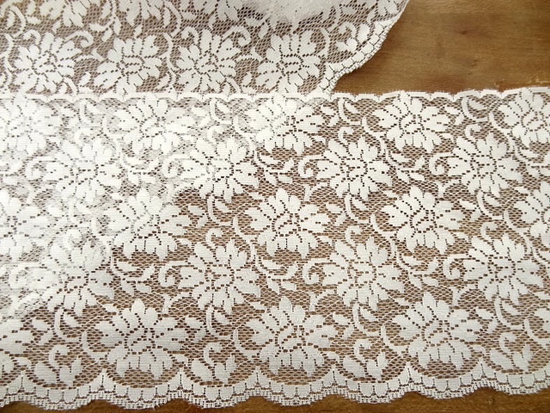 Dentelle de charme blanche 1