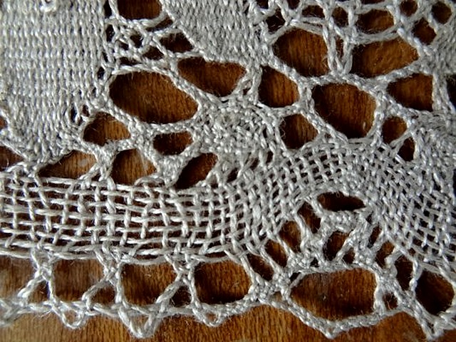 Dentelle en lin ecrue 03