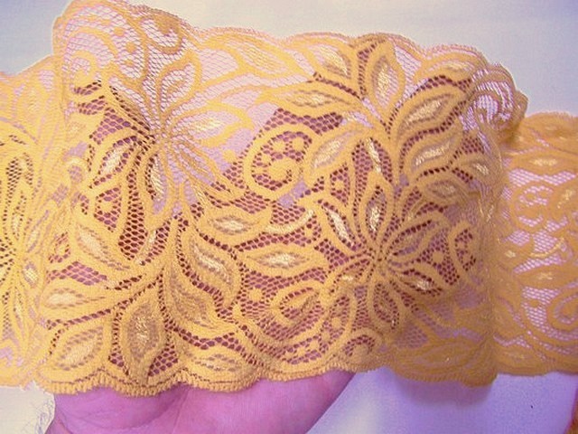 Dentelle extensible ocre fleurs exotiques 3