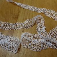 Dentelle fine antin blanche 2 