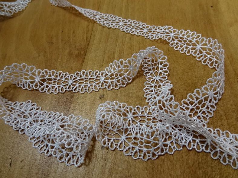 Dentelle fine antin blanche 2