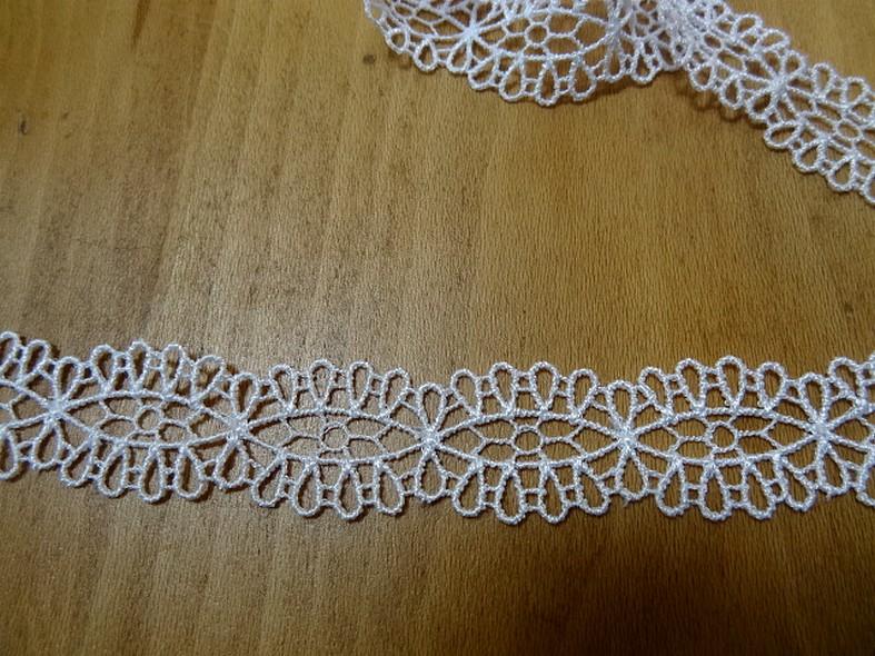 Dentelle fine antin blanche 3