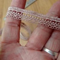 Dentelle fine bois de rose 4 