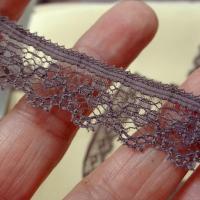 Dentelle fine marron glace 1