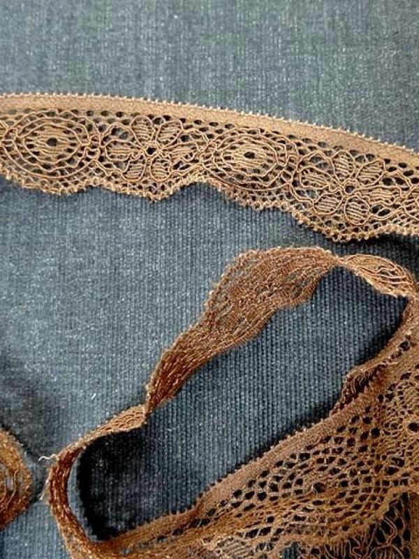 Dentelle guipure fine festonnee moka 3 1