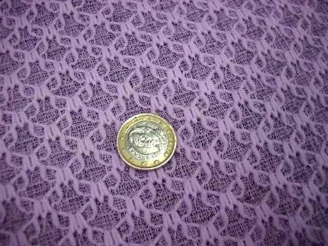 Dentelle lycra faconnee glycine 2
