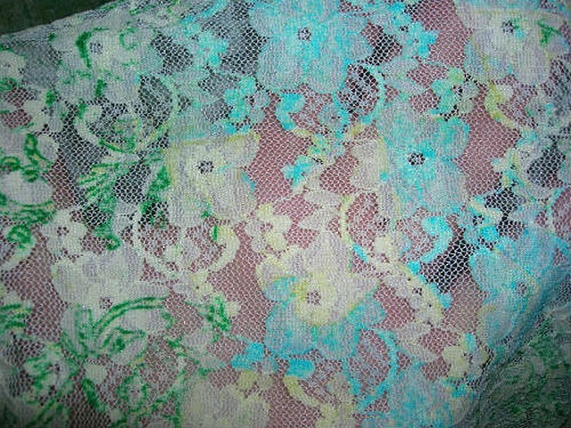 Dentelle lycra fleurie blanc cyan vert menthe 2