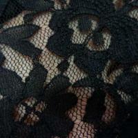 Dentelle lycra noire fleurs et volutes 3 