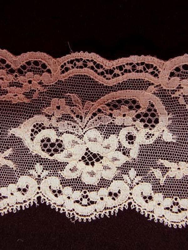 Dentelle mecanique rose saumonee 2 
