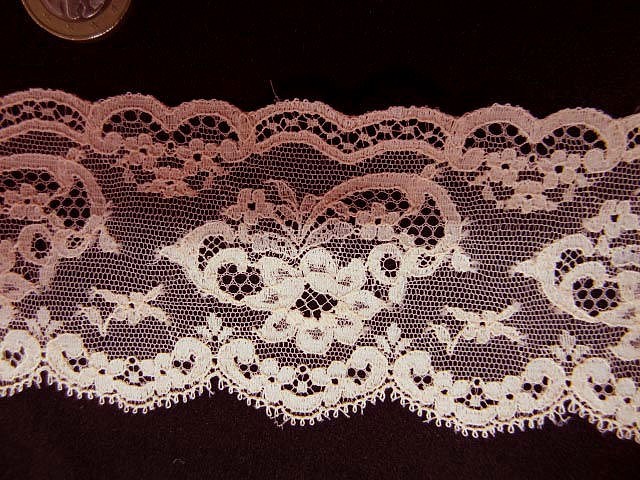 Dentelle mecanique rose saumonee 2