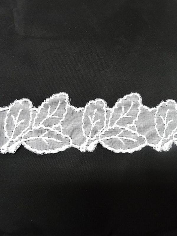 Dentelle mousseline brodee champetre blanche 3 