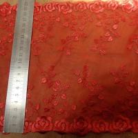 Dentelle resille brodee corail fonce feuillage grimpant 2