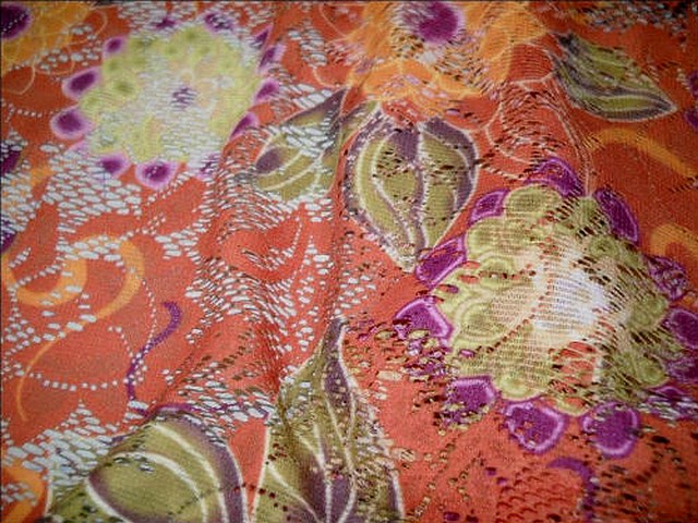 Dentelle resille sienne brulee motif fleuri 3