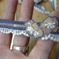 Dentelle tricolore flowers 3 