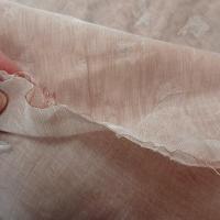 Double voiles d organza et viscose moire corail et blanc casse 2 