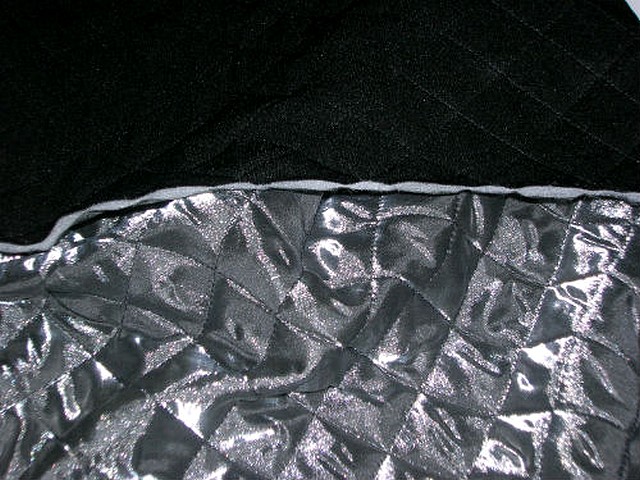 Doublure matelassee argentee et noire 3