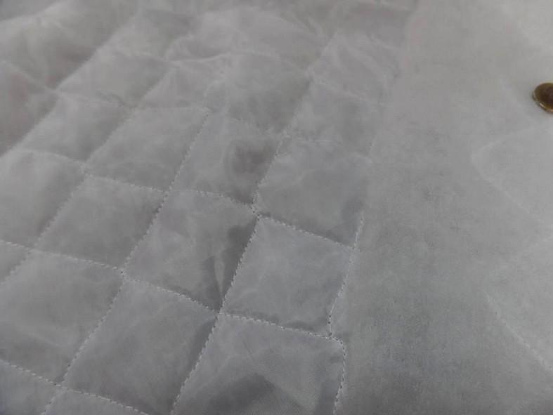 Doublure matelassee fine blanc pur 2